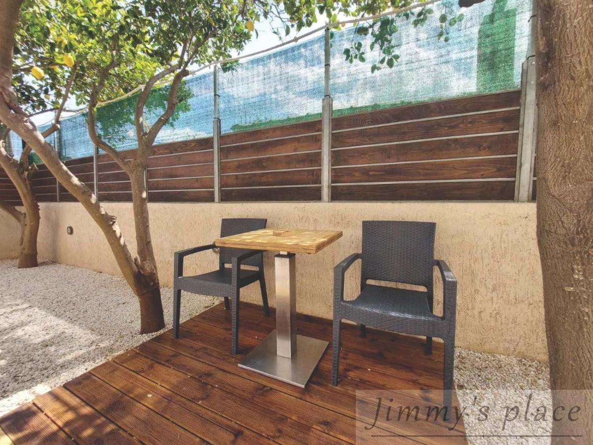 Jimmy'S Place Artemida  Exterior photo